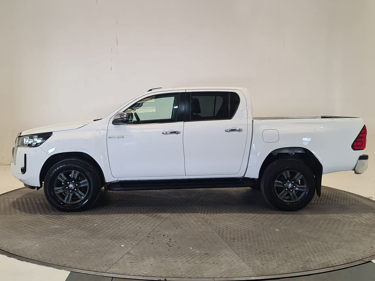 Used Toyota Hilux 2021 for sale - 77952128: Photo 5