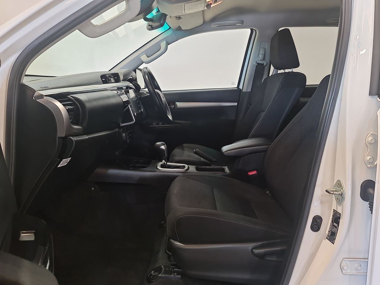 Used Toyota Hilux 2021 for sale - 77952128: Photo 7