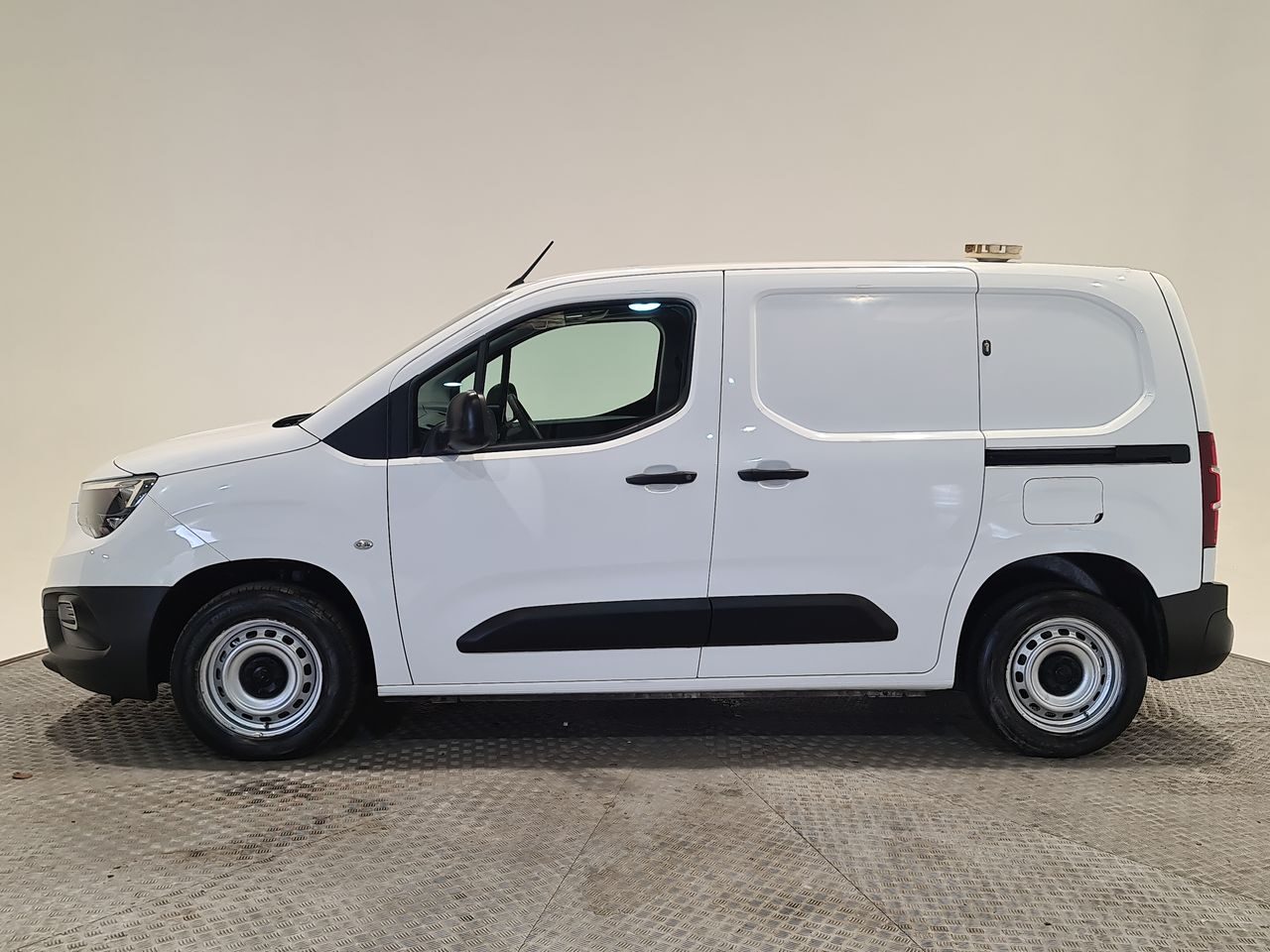 Used Vauxhall Combo 2021 for sale - 76819809: Photo 5