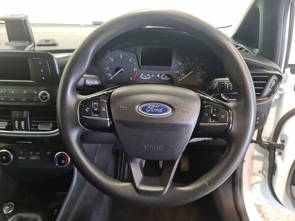 Used Ford Fiesta Van 2019 for sale - 75548941: Photo 17