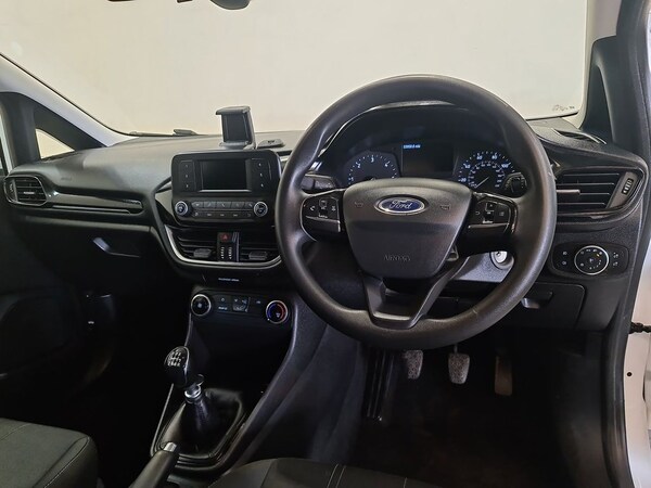 Used Ford Fiesta Van 2019 for sale - 75548941: Photo 5