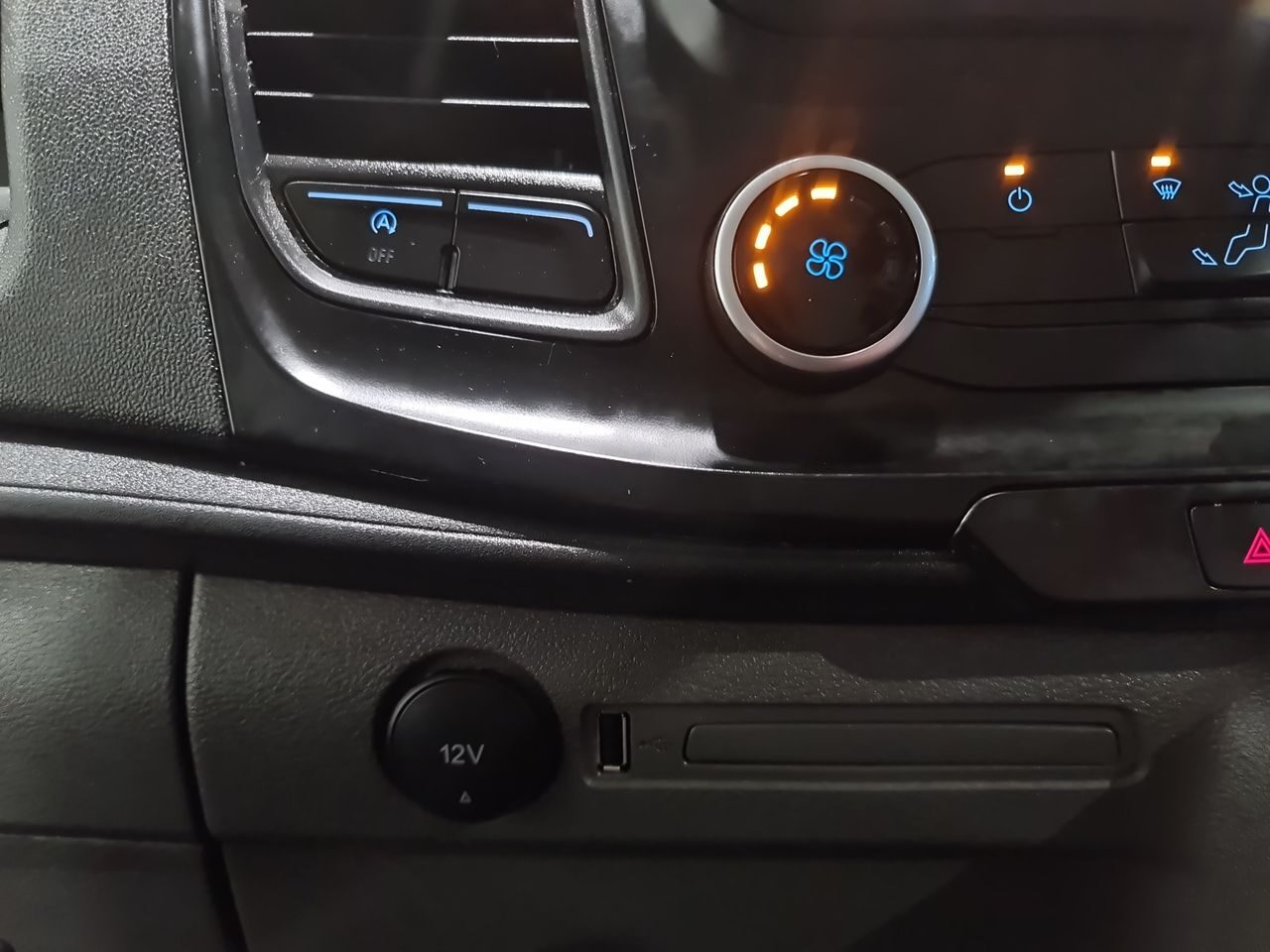 Used Ford Transit 2023 for sale - 76819796: Photo 28