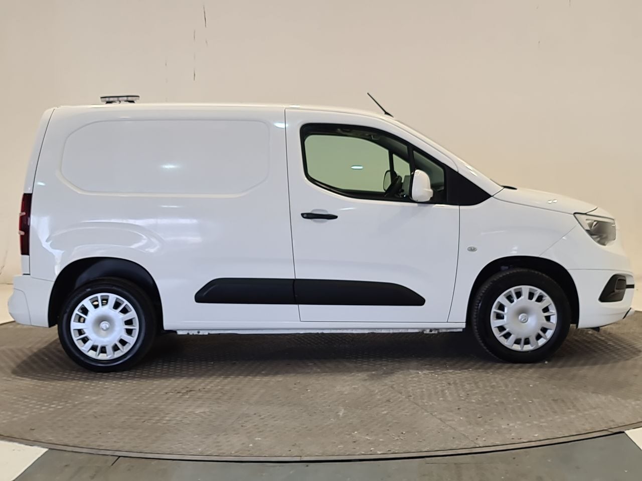 Used Vauxhall Combo 2020 for sale - 77997094: Photo 16