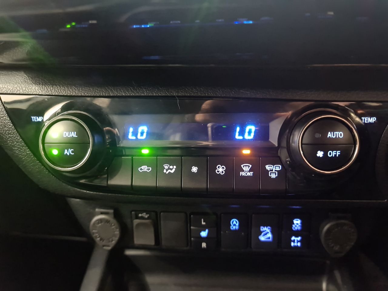 Used Toyota Hilux 2022 for sale - 77323525: Photo 26