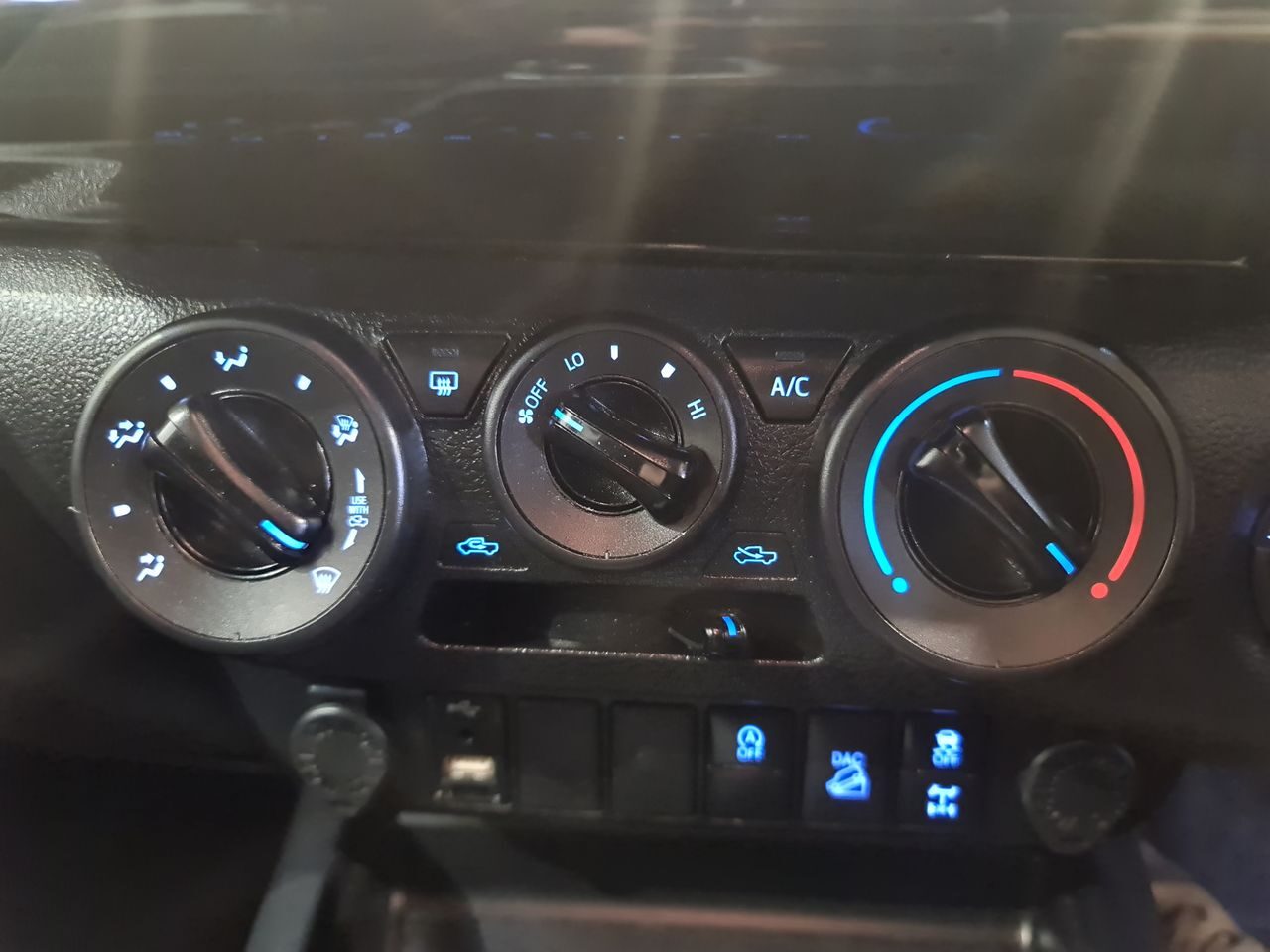 Used Toyota Hilux 2022 for sale - 76895893: Photo 24