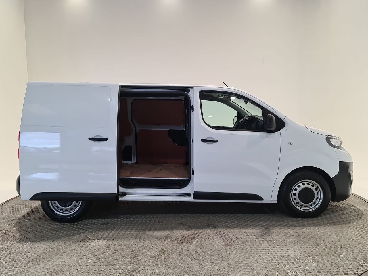 Used Peugeot Expert 2023 for sale - 76577152: Photo 18