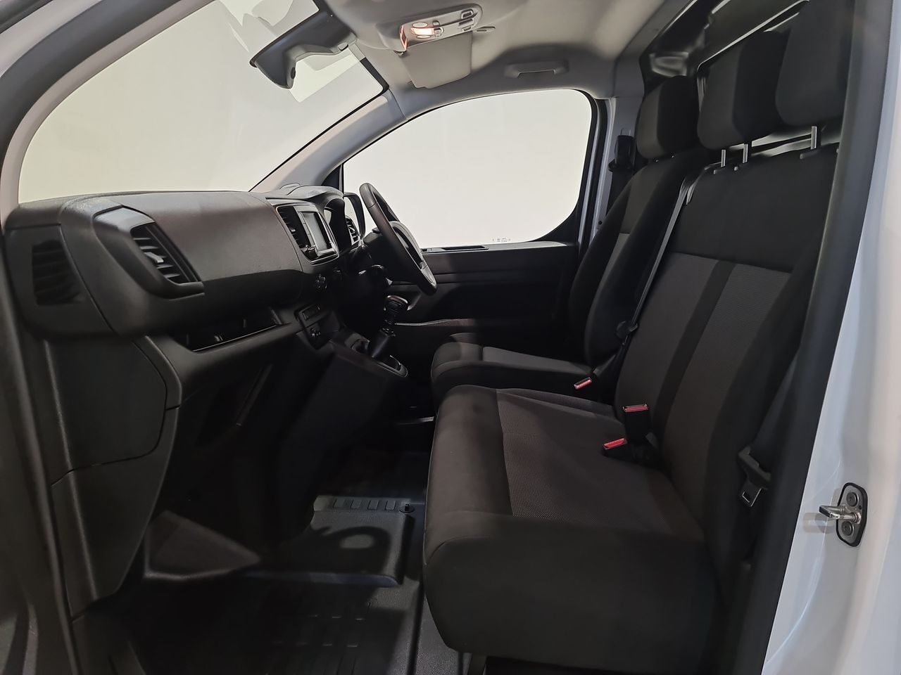 Used Peugeot Expert 2023 for sale - 76577152: Photo 7