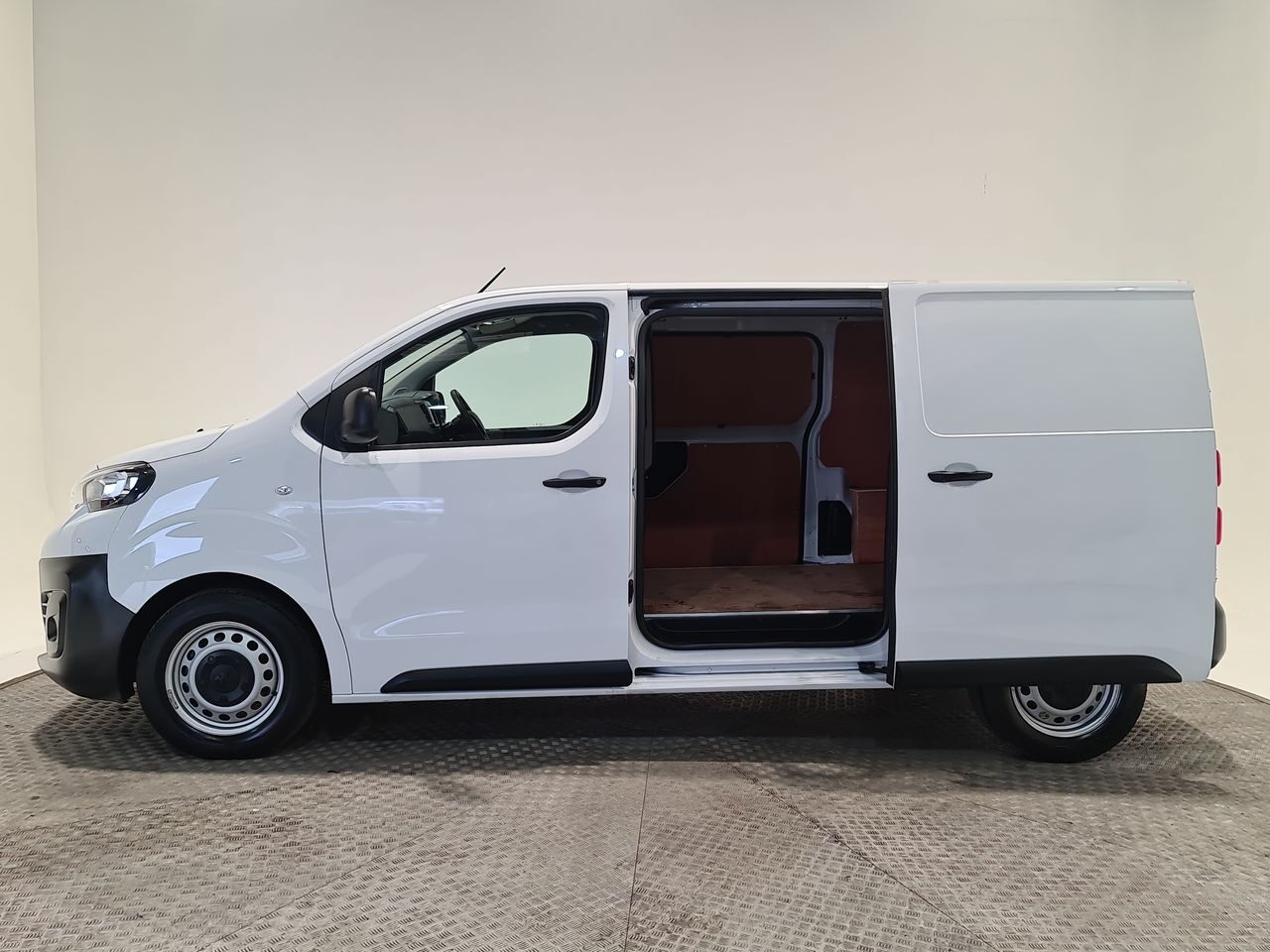 Used Peugeot Expert 2023 for sale - 76577152: Photo 9