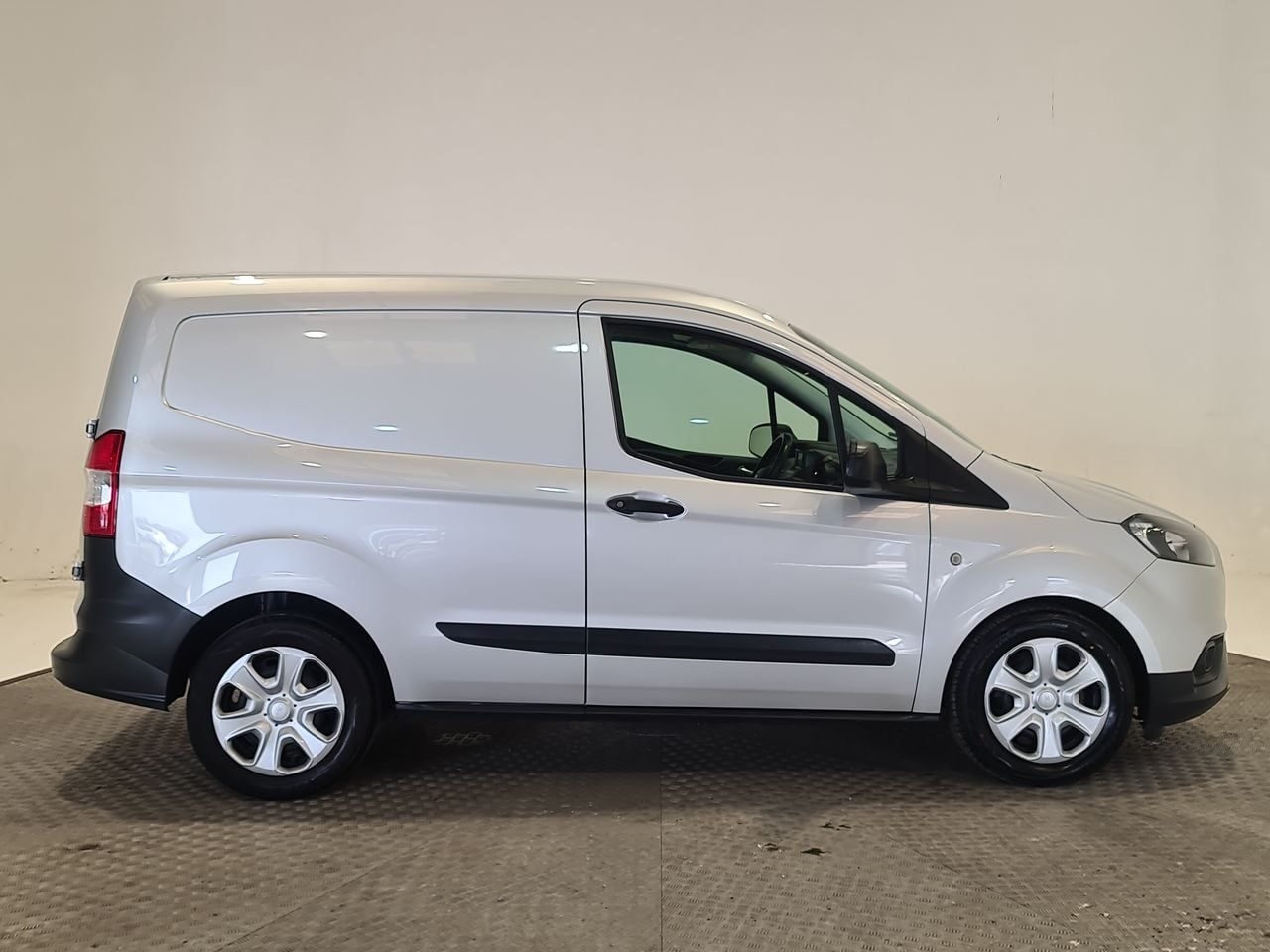 Used Ford Transit Courier 2020 for sale - 77790299: Photo 15