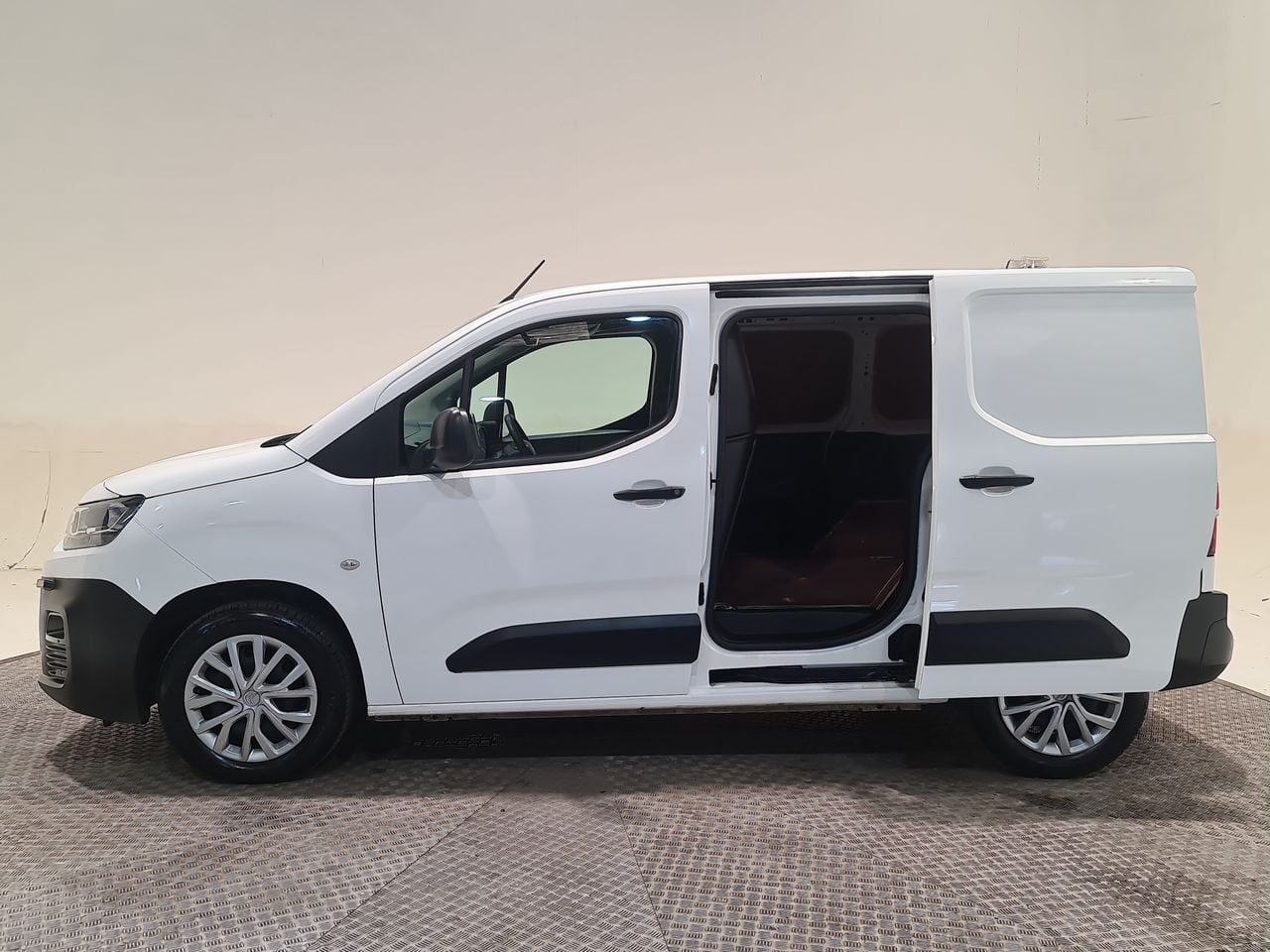 Used Citroen Berlingo 2020 for sale - 77117969: Photo 9