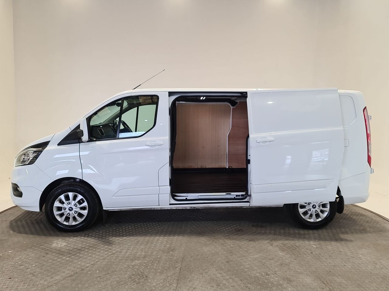 Used Ford Transit Custom 2023 for sale - 77687433: Photo 10