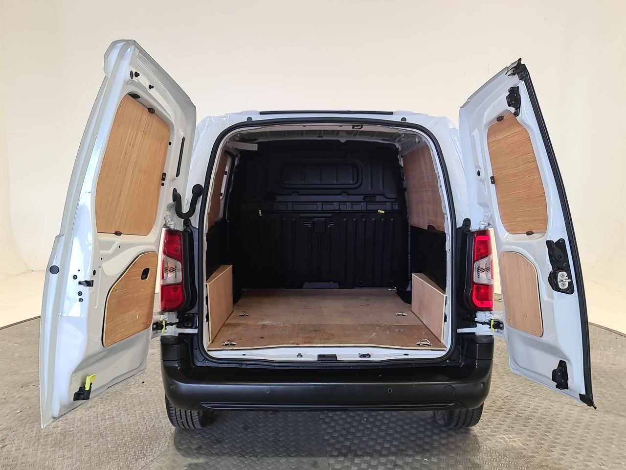 Used Peugeot Partner 2023 for sale - 77729182: Photo 13