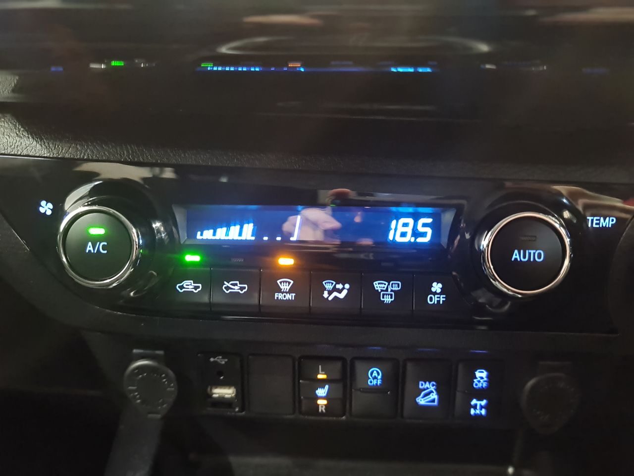 Used Toyota Hilux 2021 for sale - 77555963: Photo 26