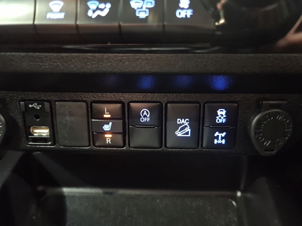 Used Toyota Hilux 2021 for sale - 77555963: Photo 35