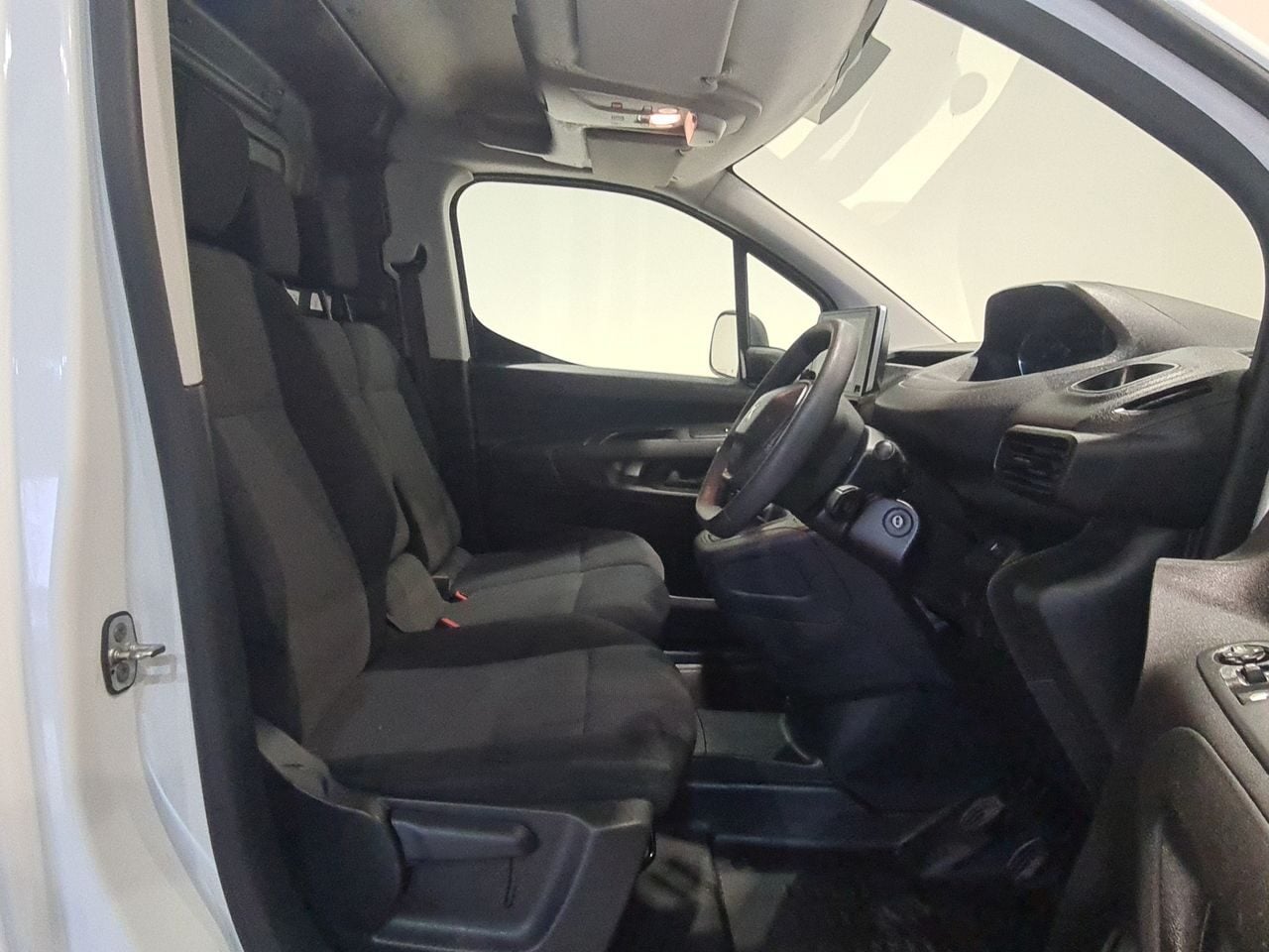 Used Peugeot Partner 2023 for sale - 77687454: Photo 17