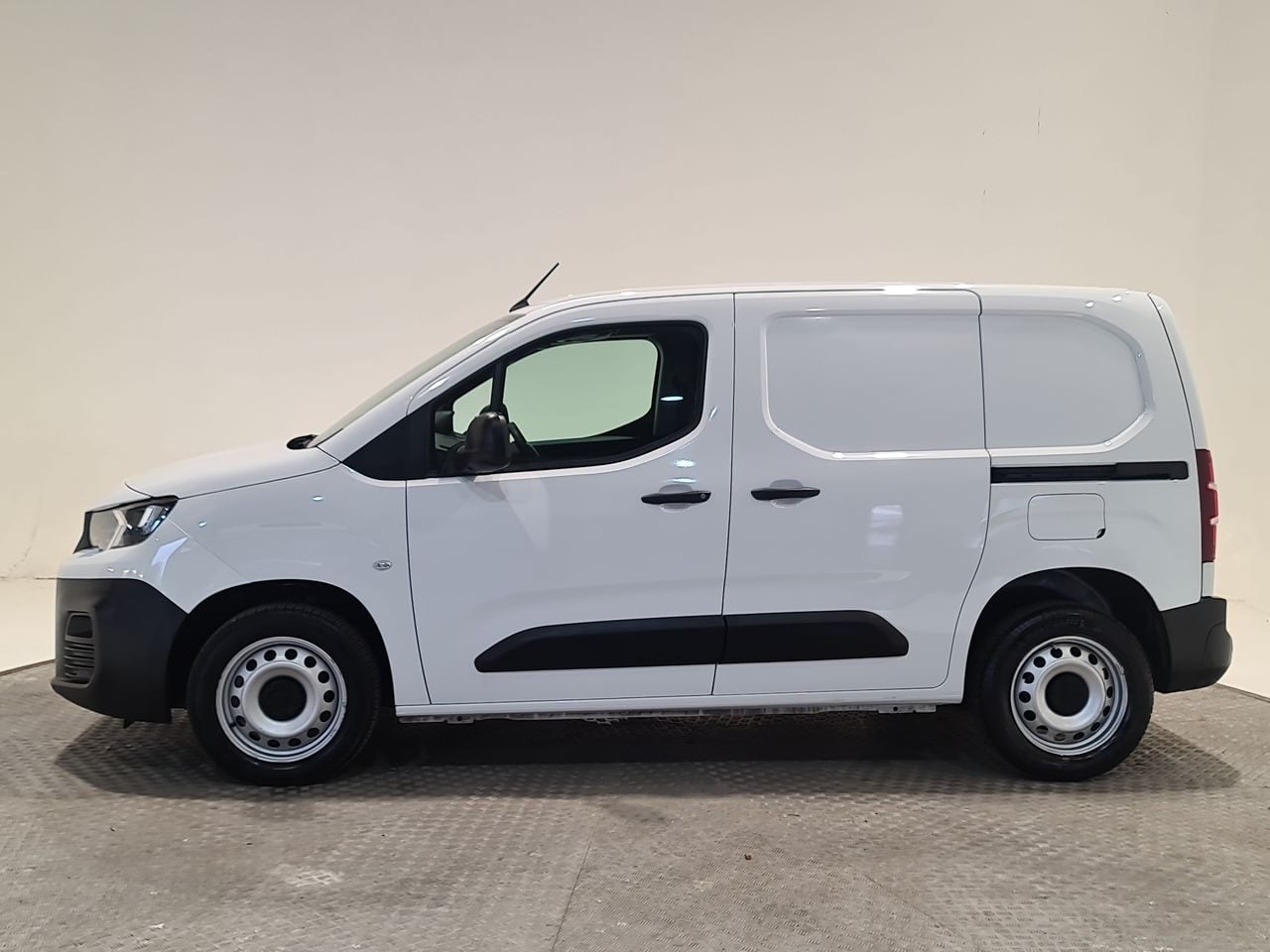 Used Peugeot Partner 2023 for sale - 77687454: Photo 5