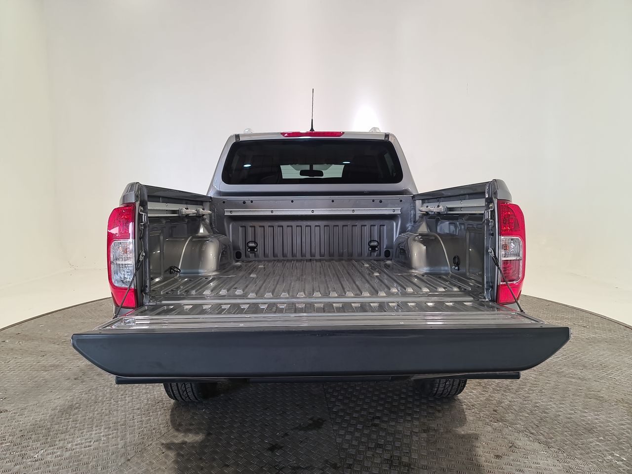 Used Nissan Navara 2021 for sale - 76653907: Photo 13