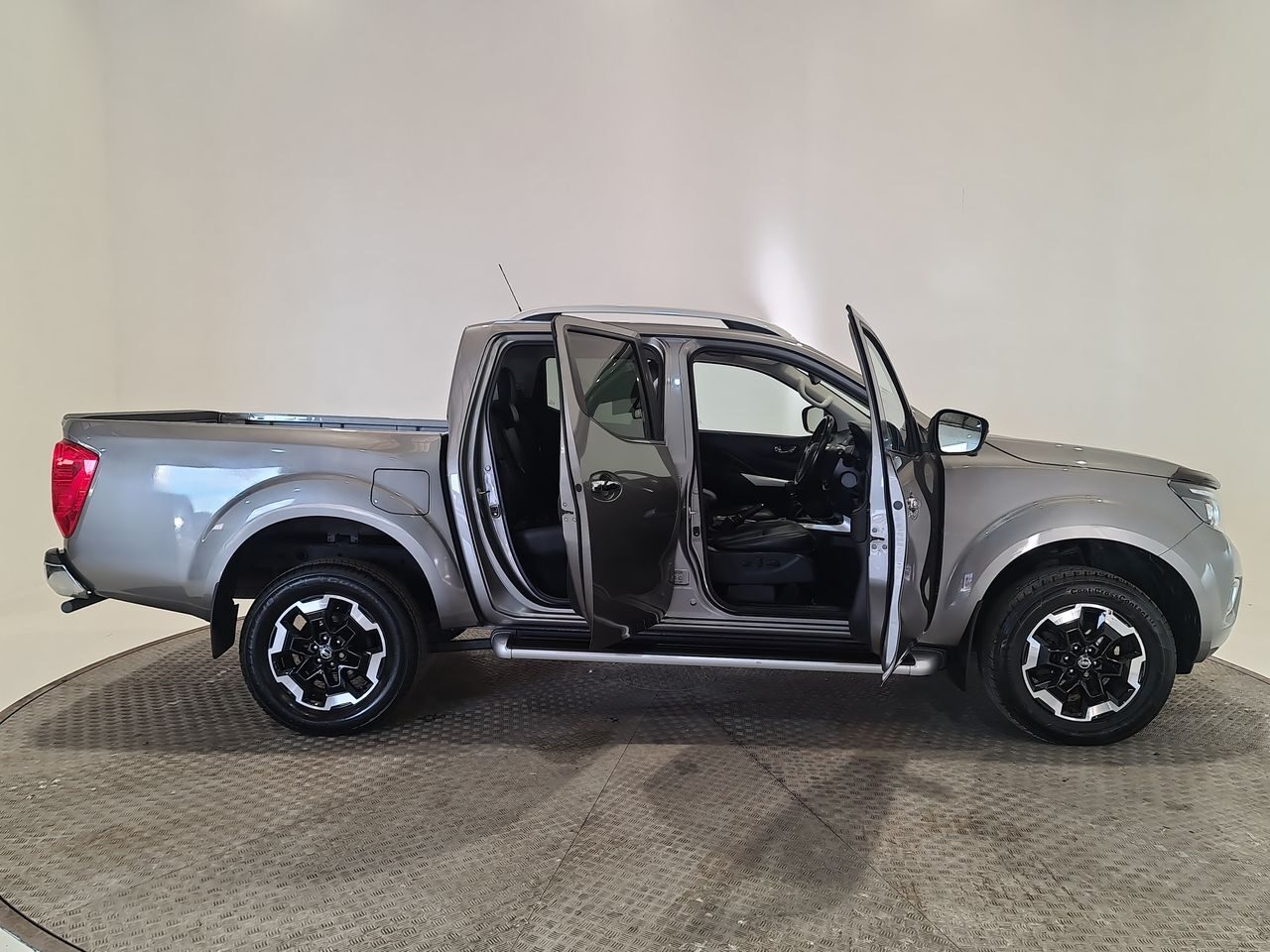 Used Nissan Navara 2021 for sale - 76653907: Photo 19