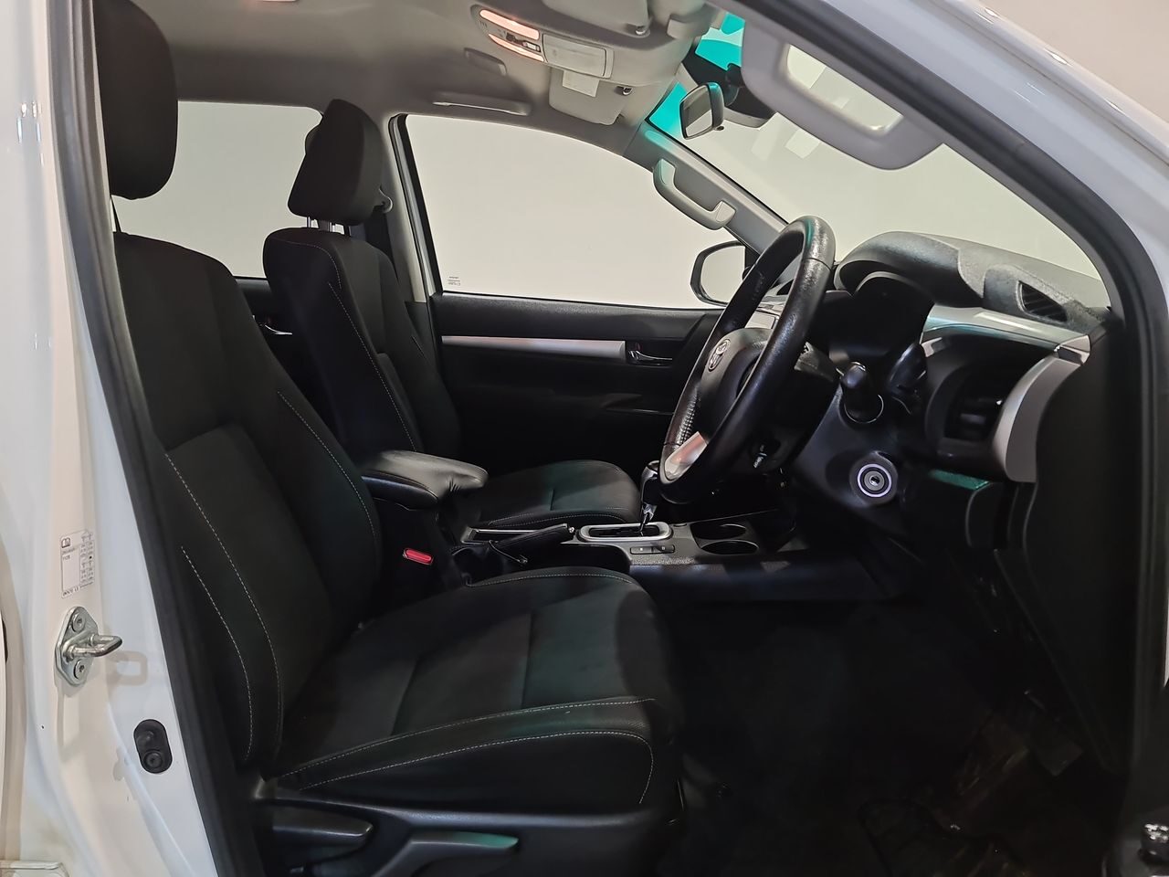 Used Toyota Hilux 2022 for sale - 76637336: Photo 19