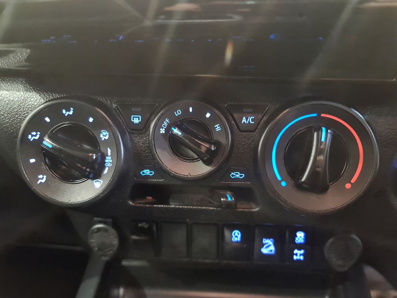 Used Toyota Hilux 2022 for sale - 76637336: Photo 24