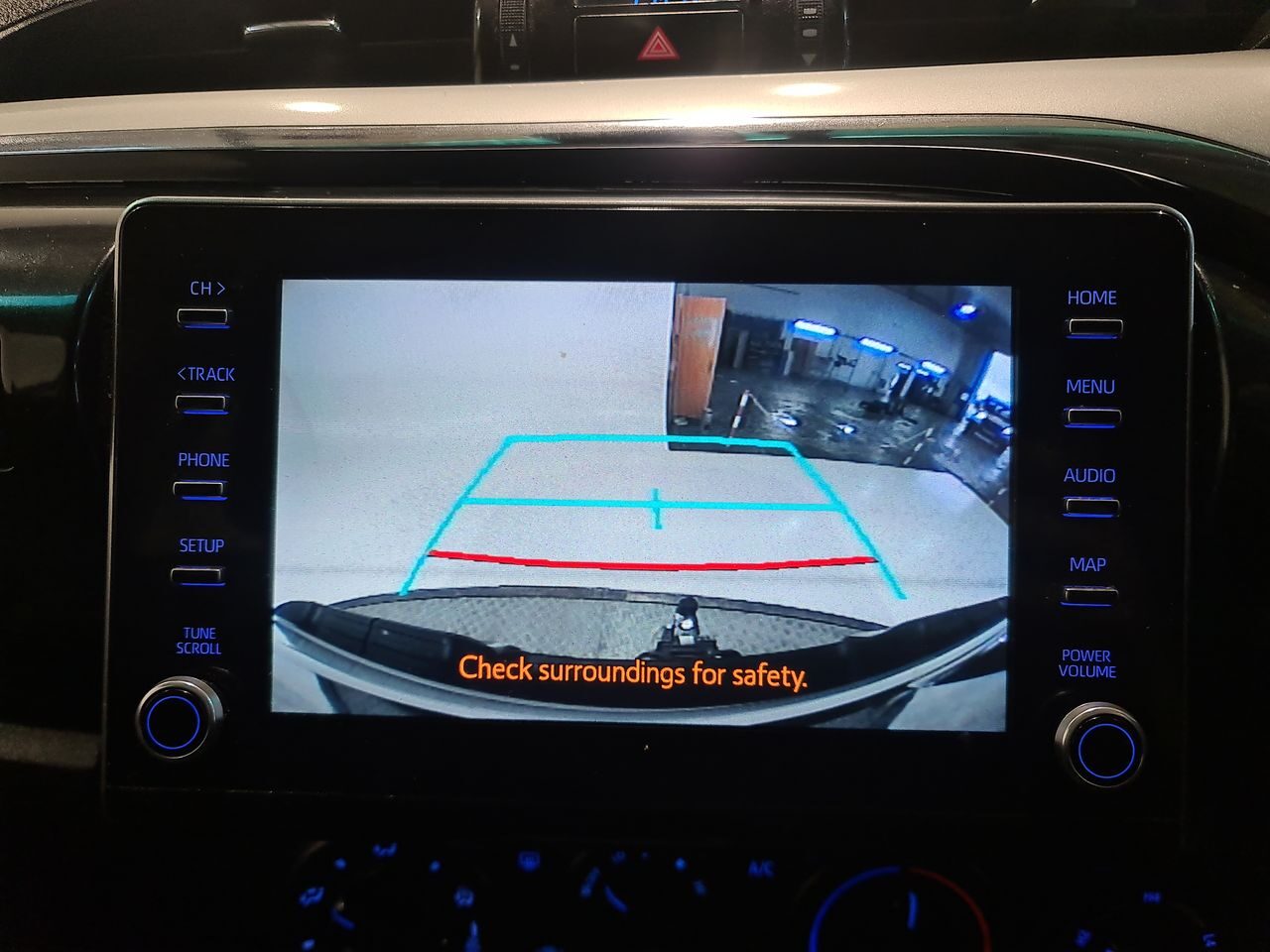 Used Toyota Hilux 2022 for sale - 76637336: Photo 32