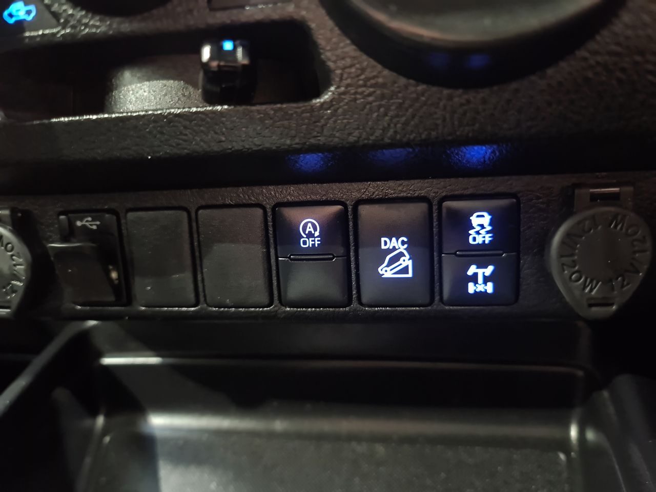 Used Toyota Hilux 2022 for sale - 76637336: Photo 33