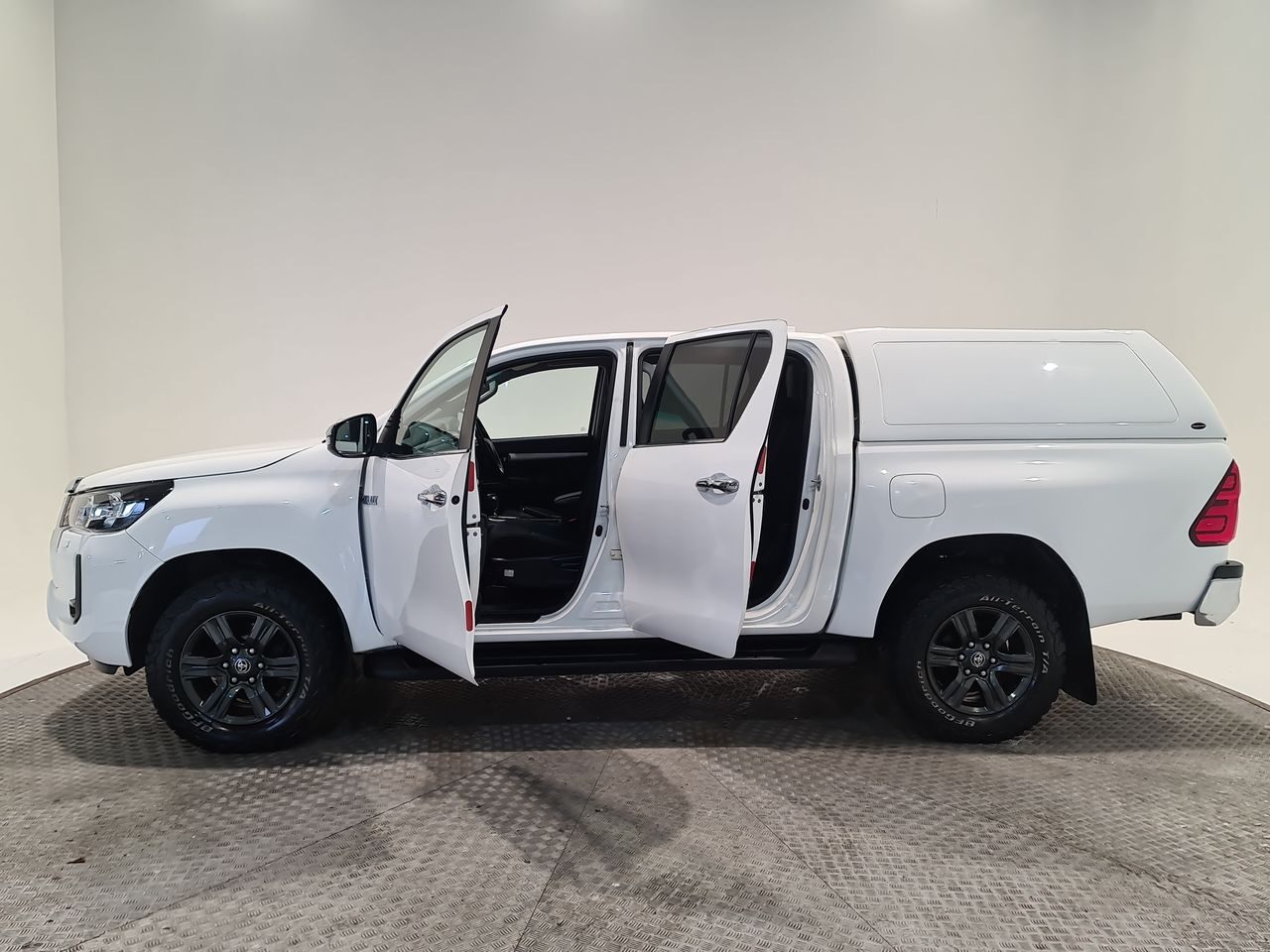 Used Toyota Hilux 2022 for sale - 76637336: Photo 9