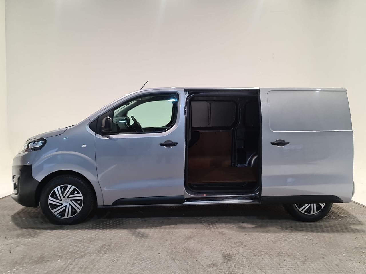 Used Citroen Dispatch 2020 for sale - 77223182: Photo 9