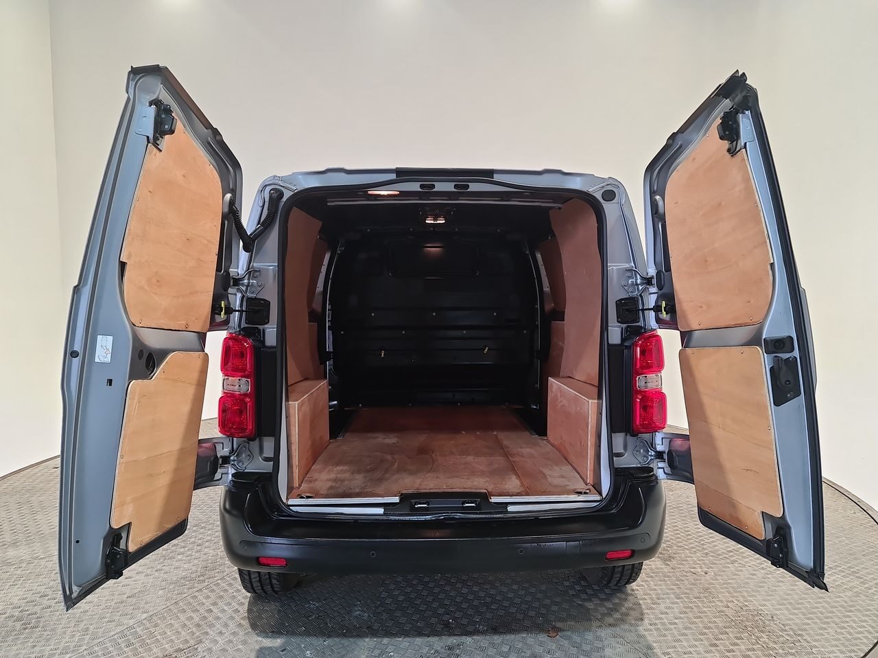 Used Peugeot Expert 2023 for sale - 77582436: Photo 13