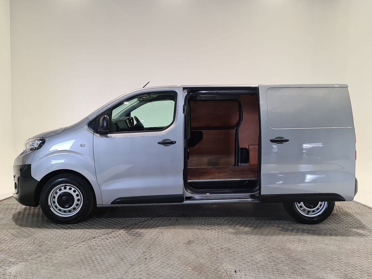 Used Peugeot Expert 2023 for sale - 77582436: Photo 9