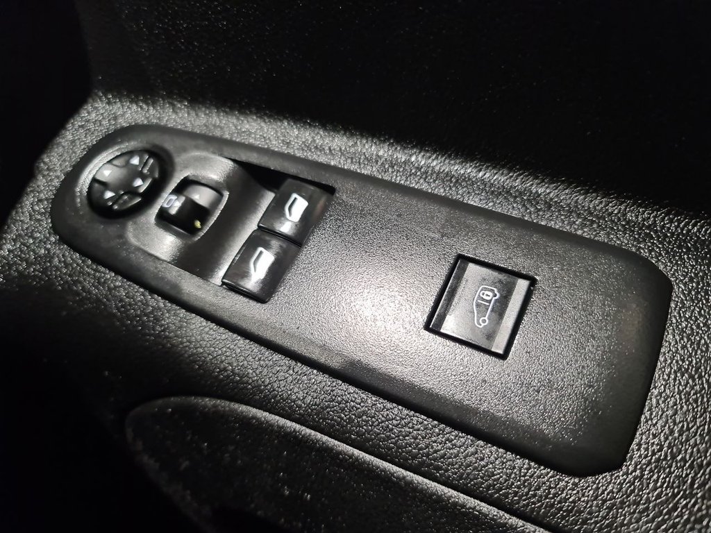 Used Peugeot Partner 2020 for sale - 76496198: Photo 33