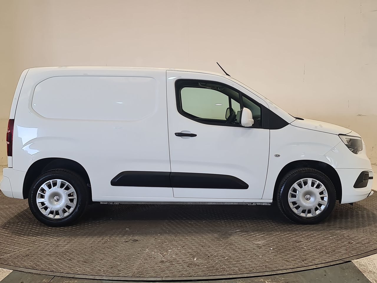 Used Vauxhall Combo 2021 for sale - 76819807: Photo 16