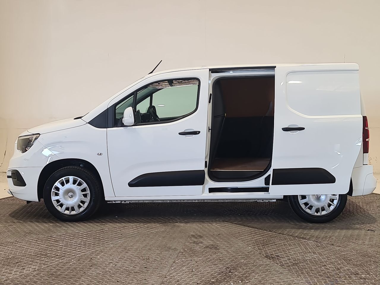 Used Vauxhall Combo 2021 for sale - 76819807: Photo 9