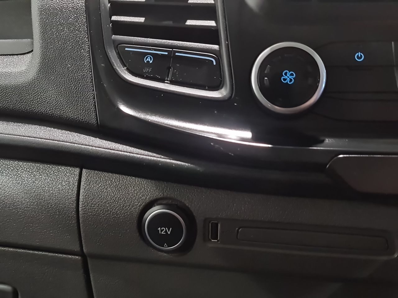 Used Ford Transit Custom 2020 for sale - 77747863: Photo 28