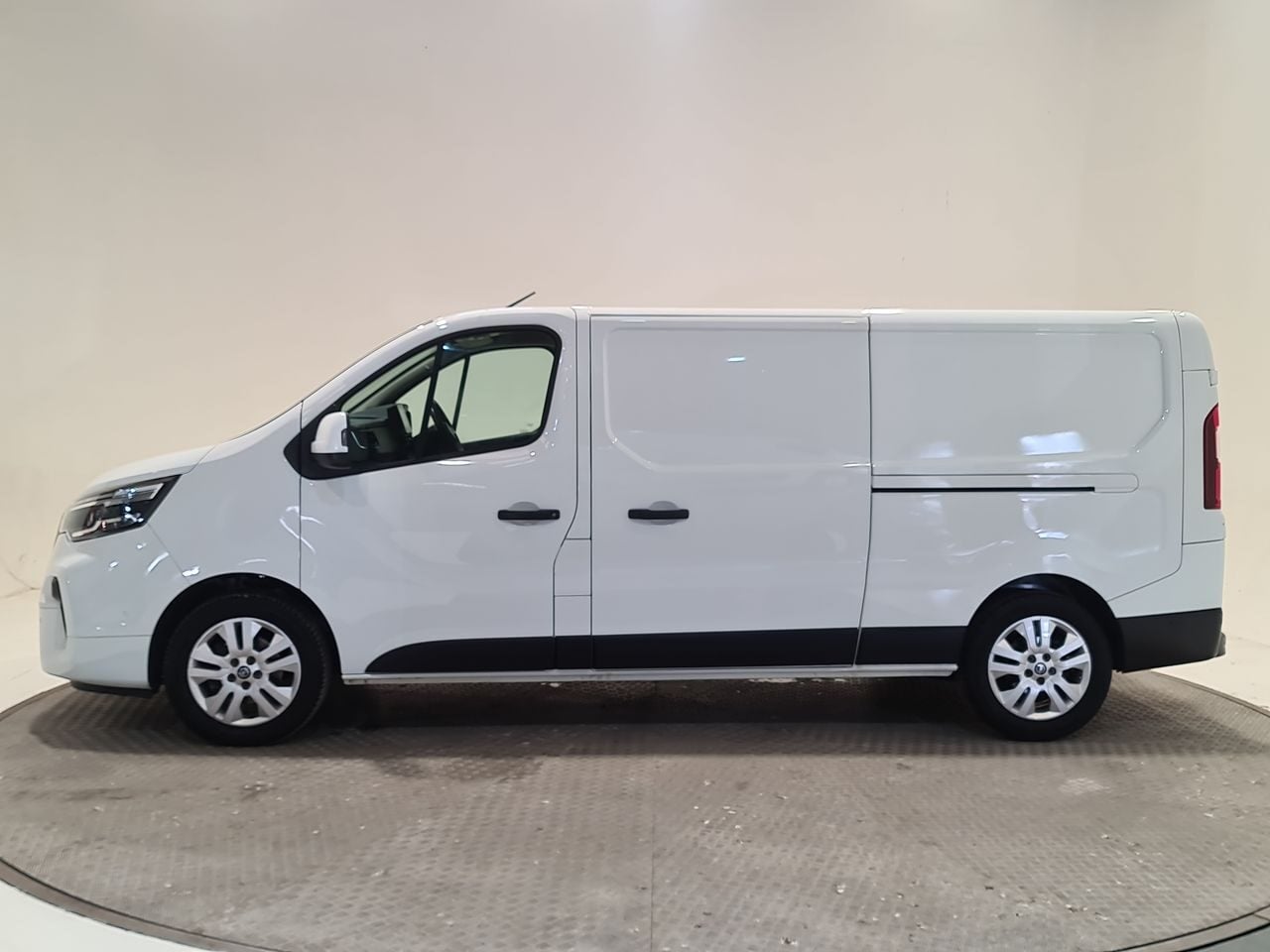 Used Nissan Primastar 2023 for sale - 77905695: Photo 6