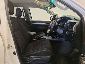 Used Toyota Hilux 2022 for sale - 75548802: Photo