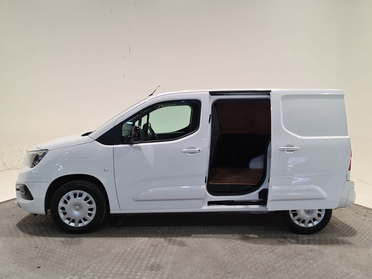 Used Vauxhall Combo 2023 for sale - 78190754: Photo 9