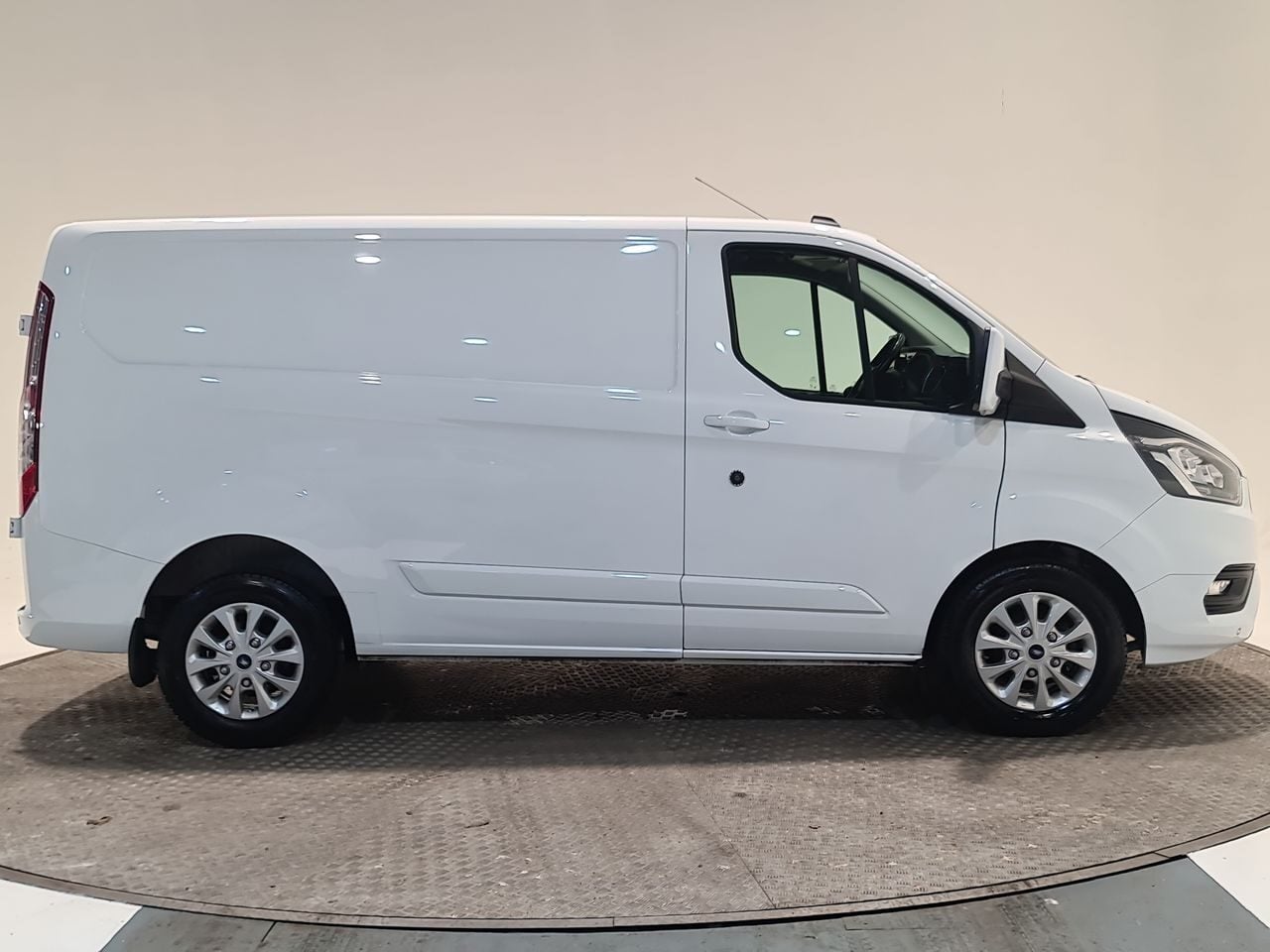 Used Ford Transit Custom 2022 for sale - 76776532: Photo 17