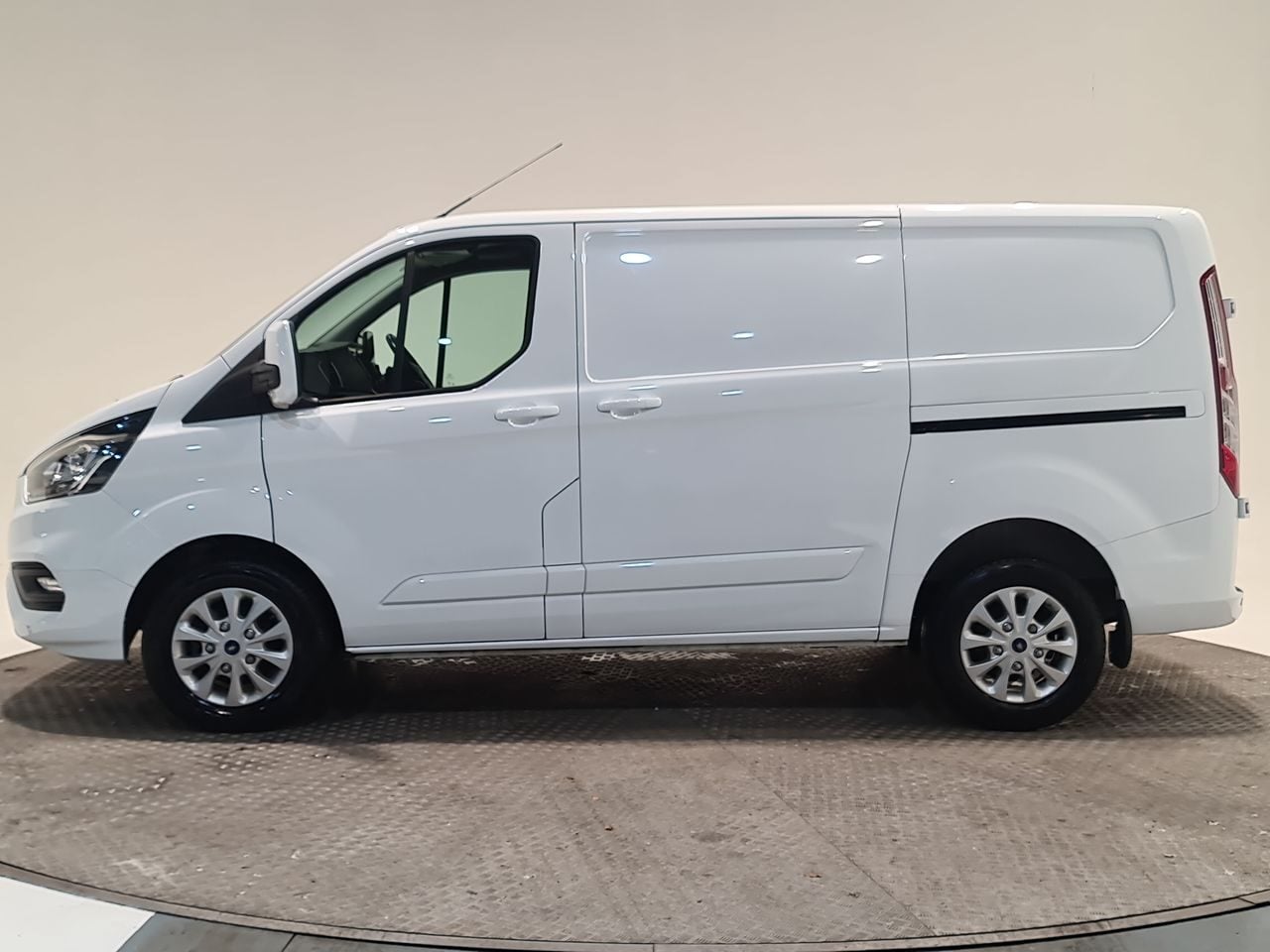 Used Ford Transit Custom 2022 for sale - 76776532: Photo 6