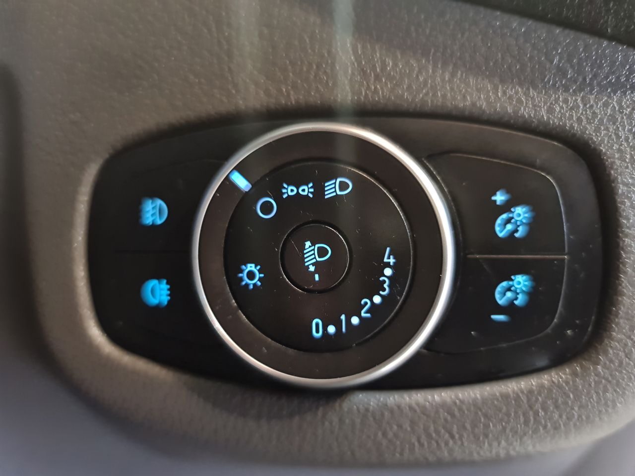 Used Ford Transit Connect 2018 for sale - 76544840: Photo 19