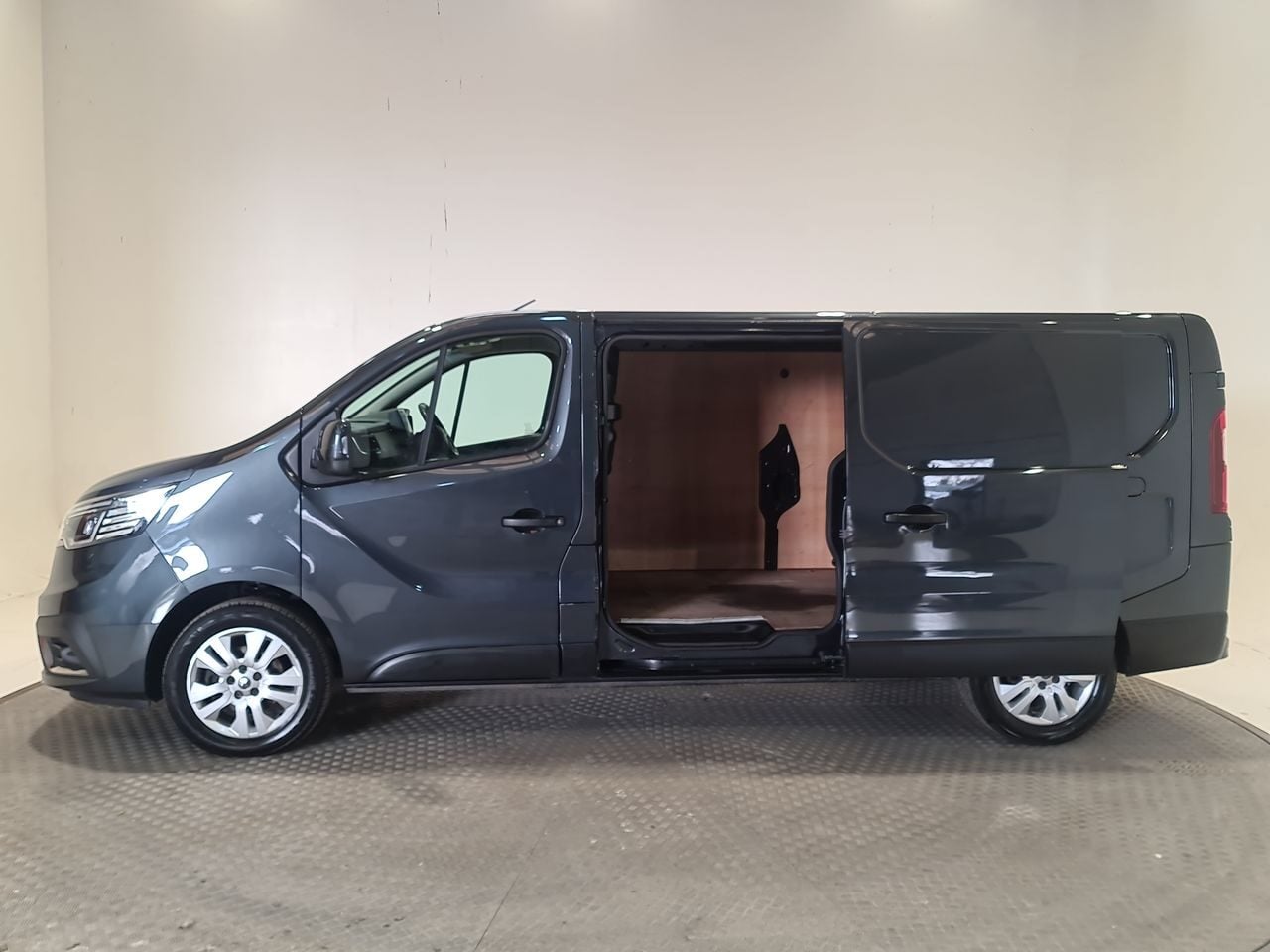 Used Renault Trafic 2023 for sale - 78043810: Photo 9
