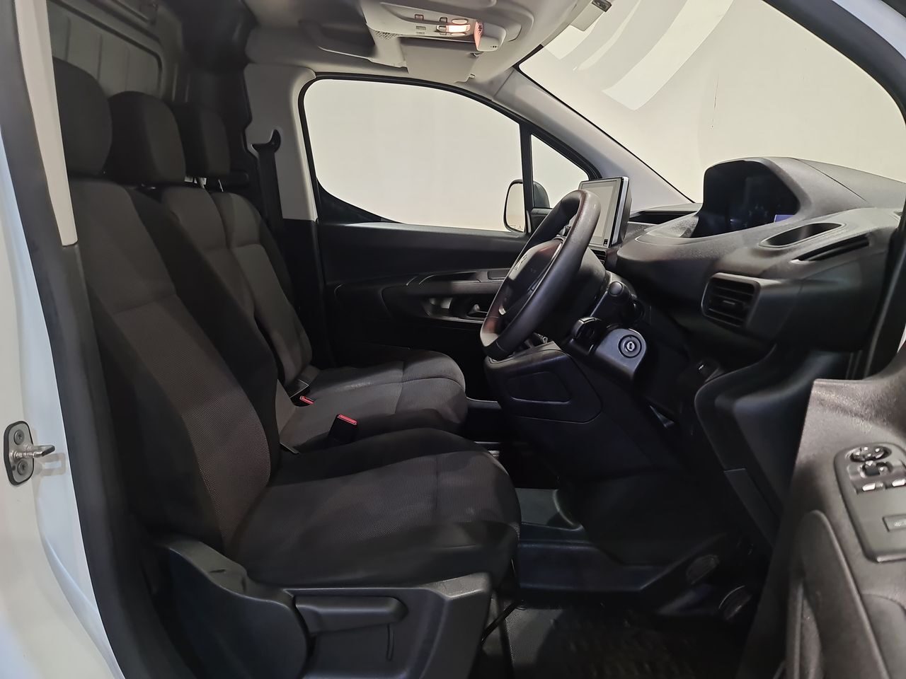 Used Peugeot Partner 2021 for sale - 76544837: Photo 17