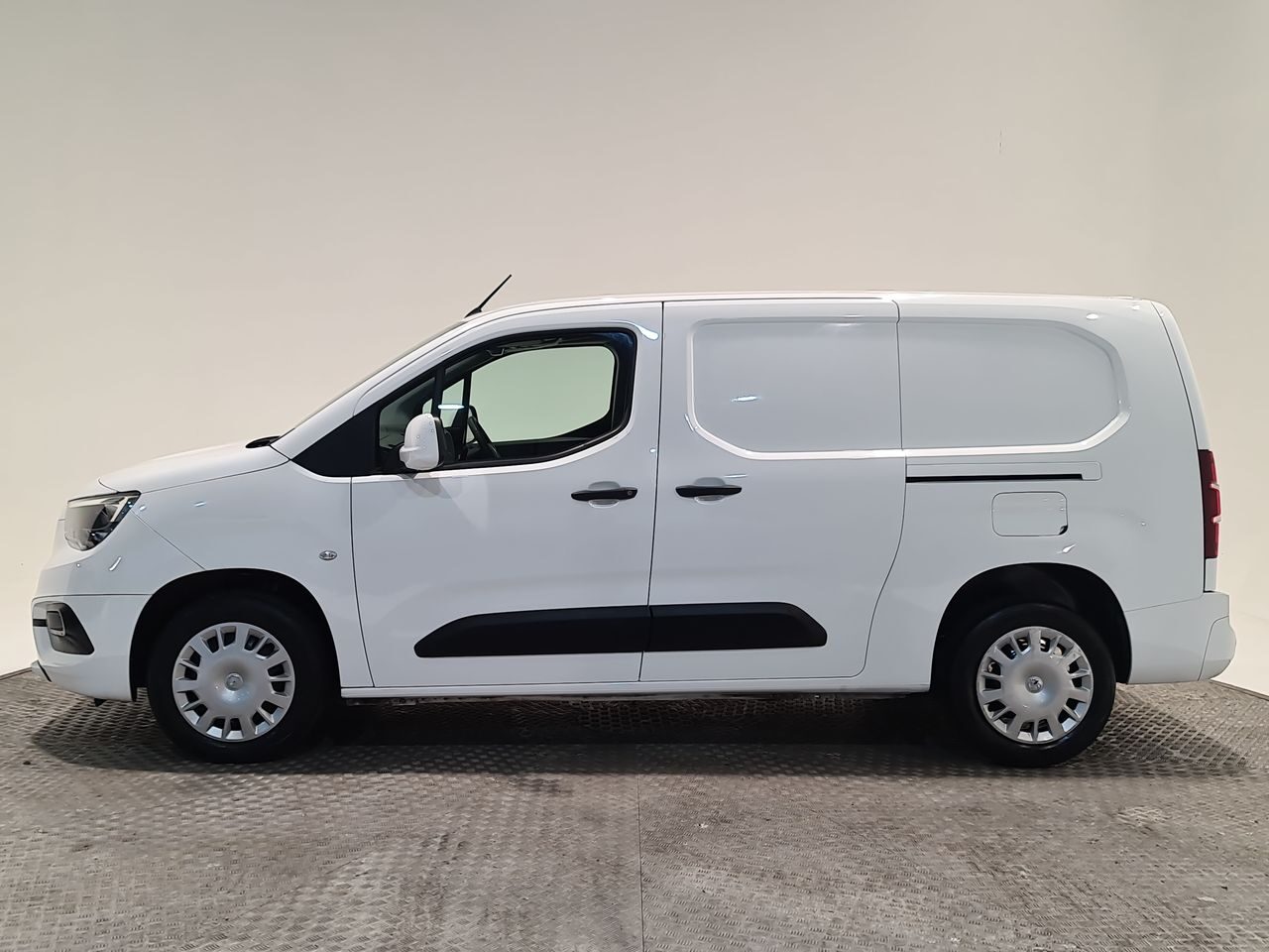 Used Vauxhall Combo 2021 for sale - 76577146: Photo 5