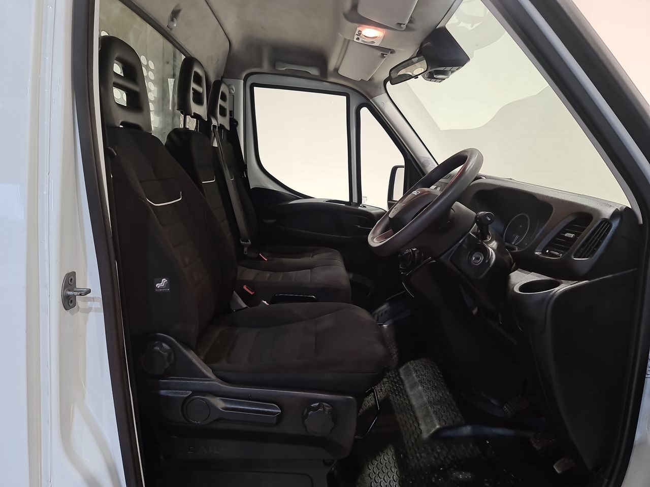 Used Iveco Daily 2023 for sale - 77952138: Photo 18