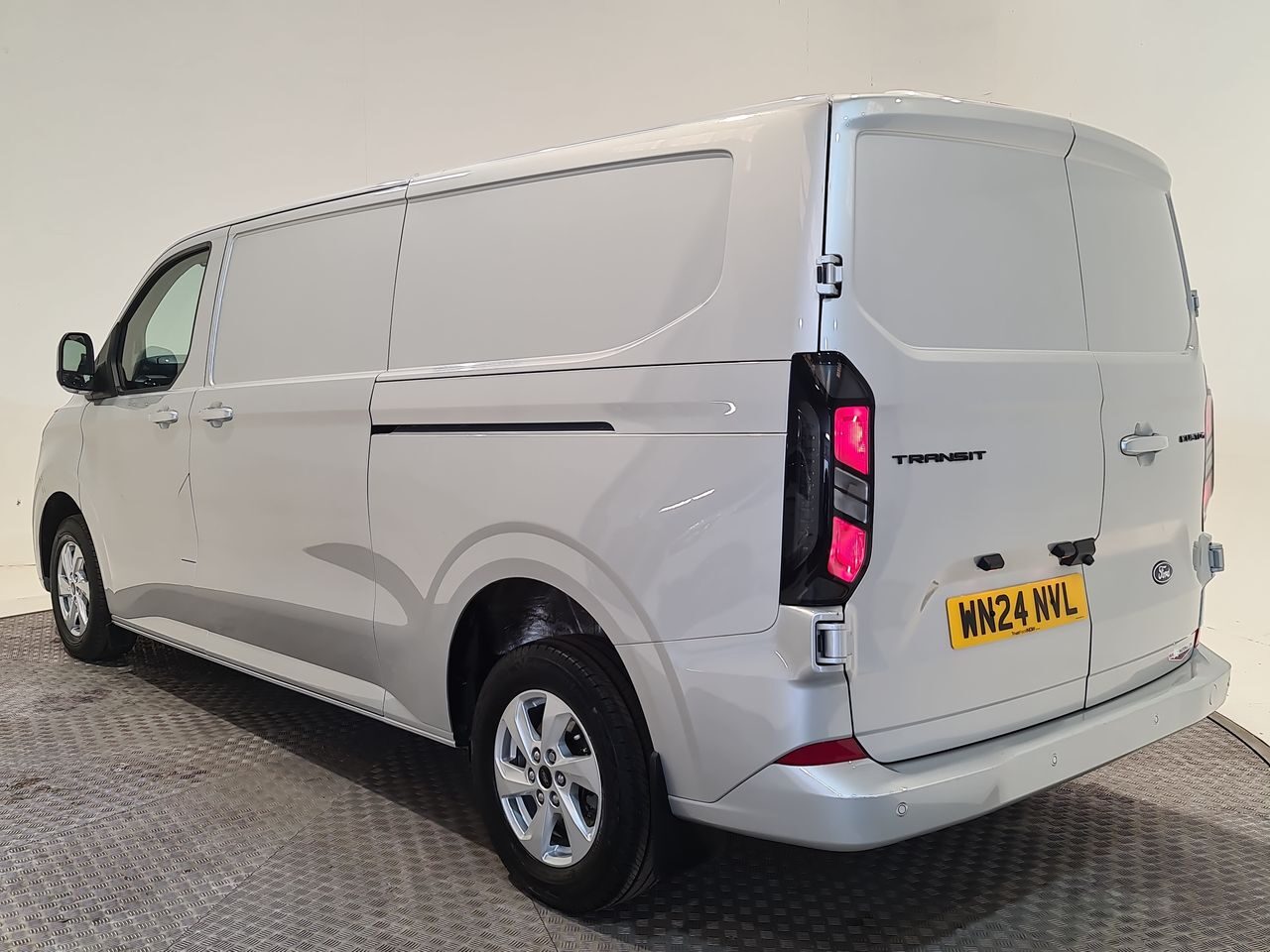 Used Ford Transit Custom 2024 for sale - 76544829: Photo 11
