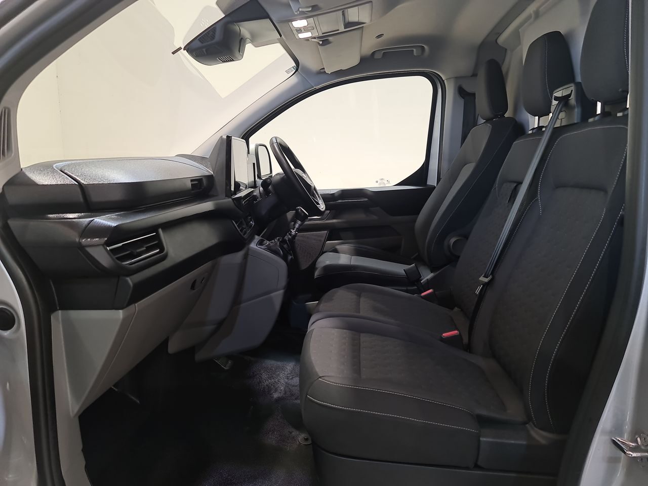 Used Ford Transit Custom 2024 for sale - 76544829: Photo 8