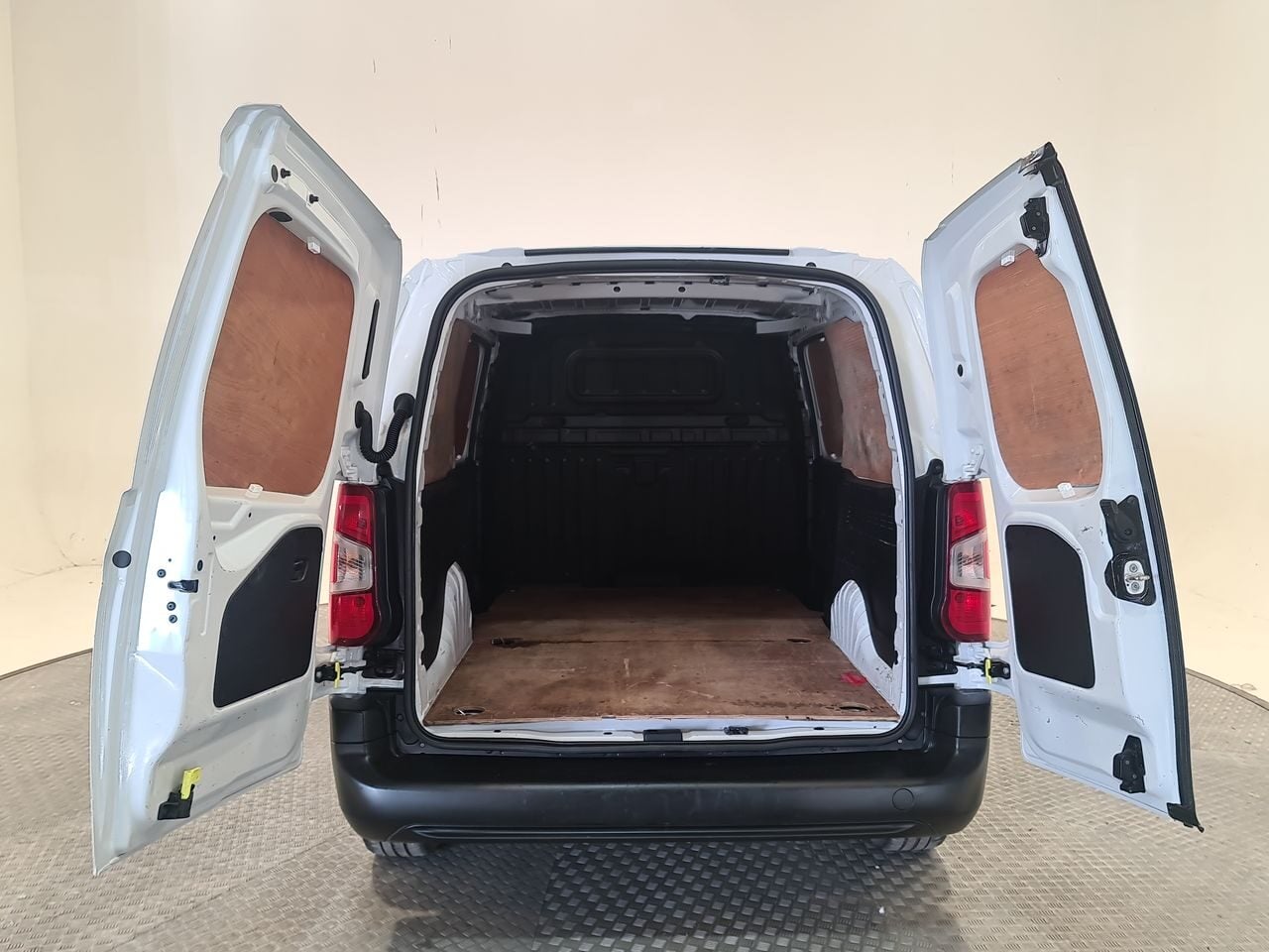 Used Vauxhall Combo 2023 for sale - 77952091: Photo 13