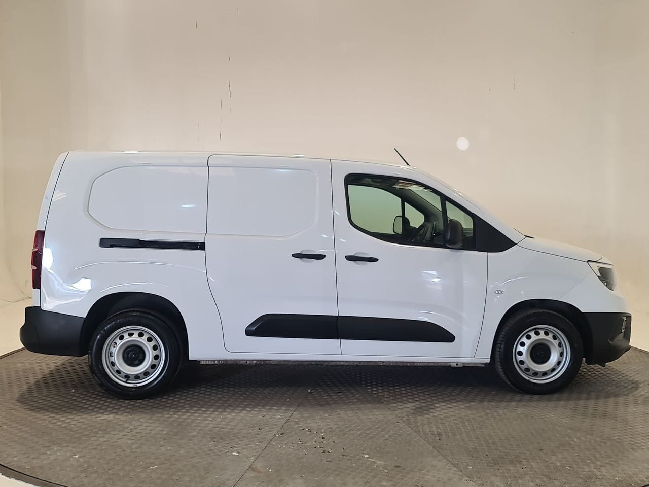 Used Vauxhall Combo 2023 for sale - 77952091: Photo 15