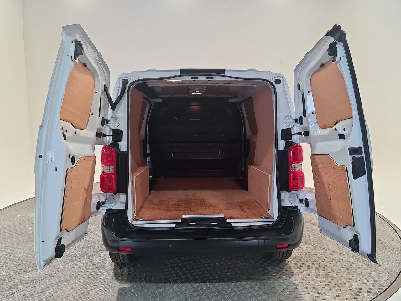 Used Peugeot Expert 2023 for sale - 76544826: Photo 13