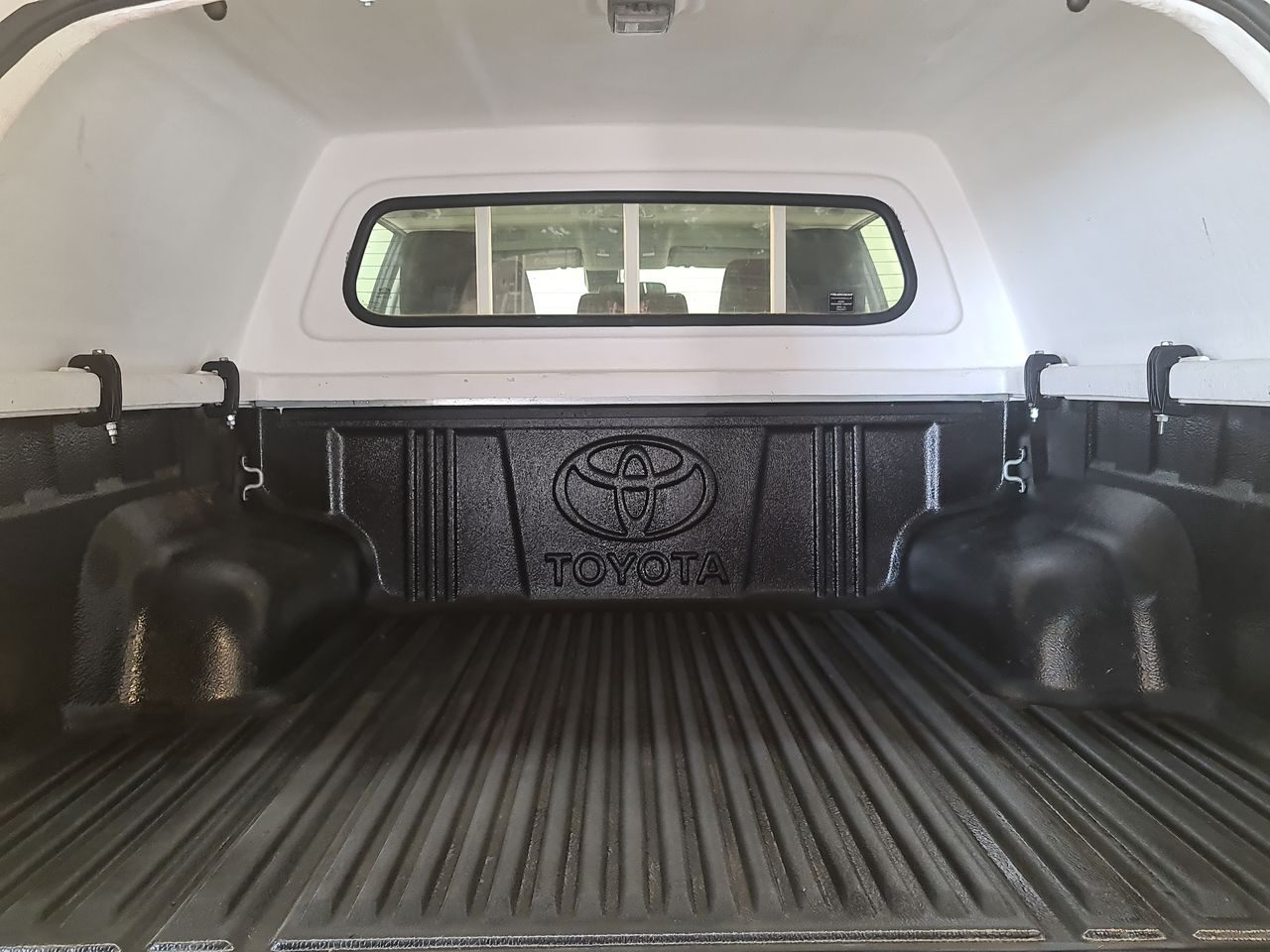 Used Toyota Hilux 2024 for sale - 78015948: Photo 12